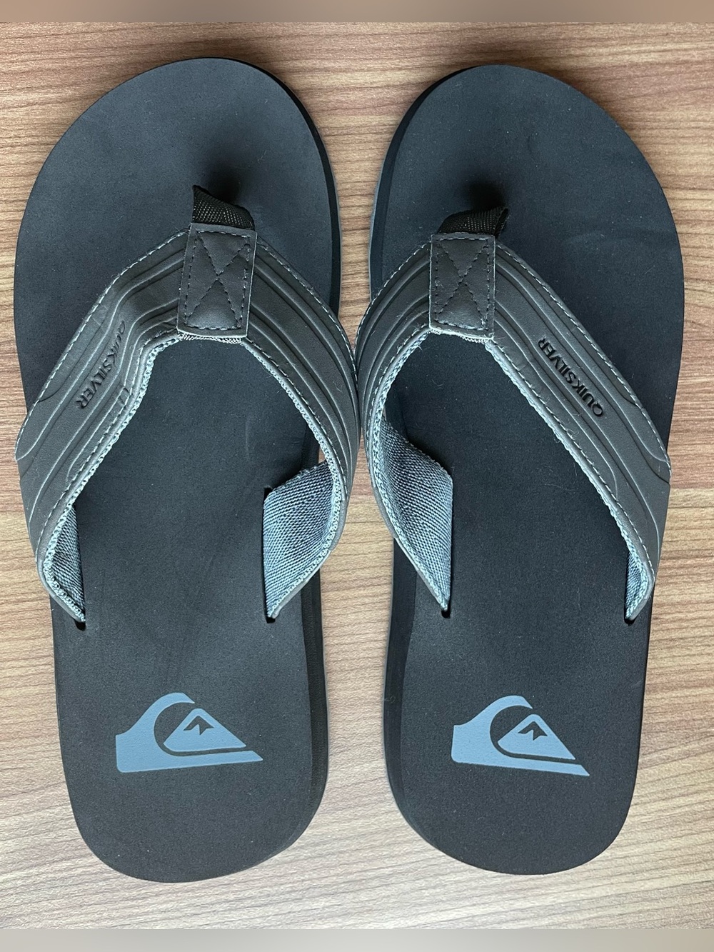 Quiksilver Men's Monkey Wrench Sandals Size 7 Black Grey Flip Flops Thong Worn 1